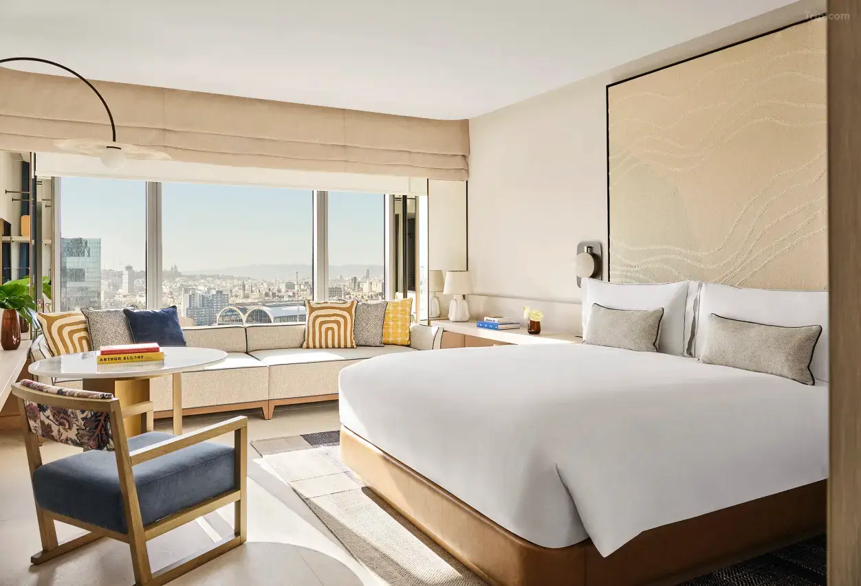 Scenic King Room — Trip.com listing photograph