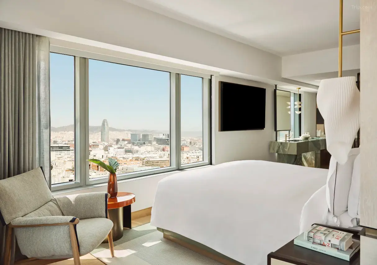 Skyline Suite, King — Trip.com listing photograph